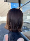 外ハネ×ミディアムボブ