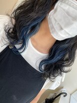 エンレイ(enRei)&nbsp;大人かわいいゆるふわミディインナーカラーアイスブルー耳かけ