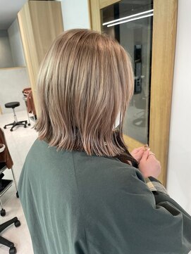 ルネ 北千住(Renee) 切りっぱなし_ミルクティーベージュ_くすみベージュ