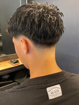 ビンゴ(BINGO)&nbsp;1152黒髪アッシュブラックツーブロック刈り上げバーバースタイル