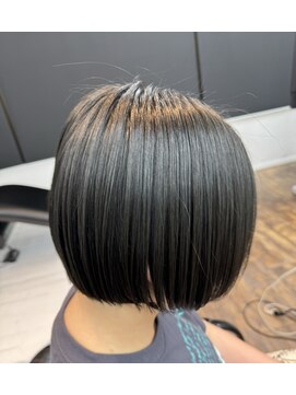 ヤイ(Yhai) カット