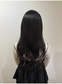 暗髪艶ロングスタイル