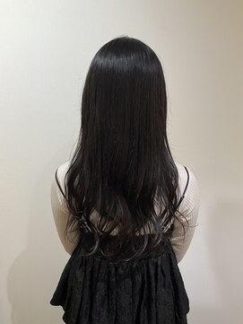 クク(coucou) 暗髪艶ロングスタイル