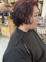 ウィークエンド(WEEKEND)&nbsp;癖毛活かしカット