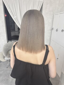 ソマリ(SOMARI.) ホワイトベージュ