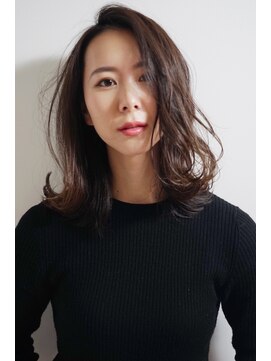 e.m.a プレミアムビューティーサロン 栄駅店(e.m.a PREMIUM BEAUTY SALON) 色っぽ外ハネウェーブ