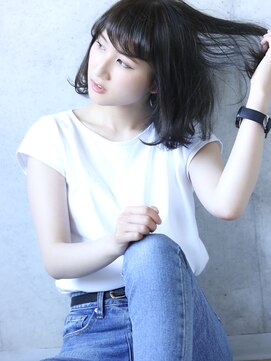 ヘアサロン シロップ(Hair Salon Syrup) [Syrup・山谷慎太郎] 「無彩色カラーのワンレンボブ」