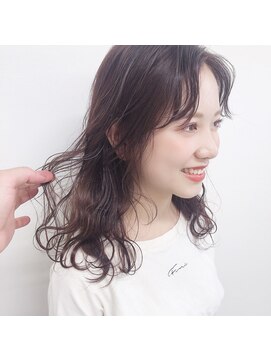 ガーランドウメダ(Garland umeda) リラックスウェーブ_セミロング_000792