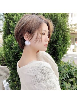 ビューイースト 亀戸 錦糸町(VIEW EAST) 外ハネボブ アッシュブラウン ネオウルフ