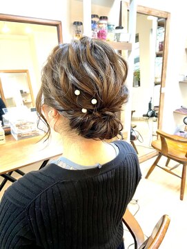 ロカット サロン(Roquat Salon) シニヨンロングアレンジ【ヘアセット/立川/立川南/立川/国立】