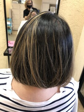 エイチ エアー ダヴ H air DAV調布北口 ハイライトボブ。