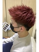 暖色系カラー　ツーブロック刈り上げ　ビビットピンク