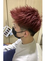 ティアラ 桜木町(TIARA)&nbsp;暖色系カラー　ツーブロック刈り上げ　ビビットピンク