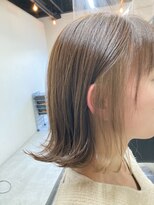 フィールグッドカンパニー(Feel Good Company)&nbsp;20代30代大人かわいいイヤリングカラーストレートボブ外ハネ