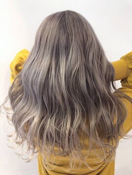 エヌプラス(N+) 黒髪グラデヘアーオリーブグレー小顔に見せるヘアココアベージュ