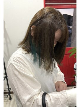 ロッソフィーロ(Rosso Filo) グリーンインナーカラー Instagram【@dai_n29】