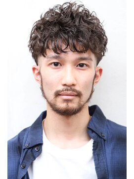 カーウォッシュバーバー(CARWASH BARBER) 束感波巻きマッシュパーマツーブロックスキンフェード