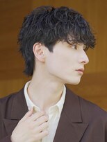 スパイラルパーマ×マッシュスタイルでおしゃれな雰囲気に◎