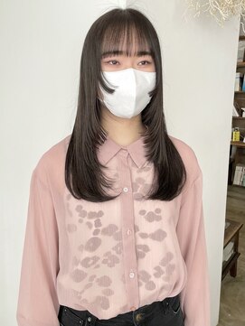ヘアーアイストゥーレ(HAIR ICI TRE) 顔周りカット ブリーチなしアッシュブラウン 担当渡辺聖