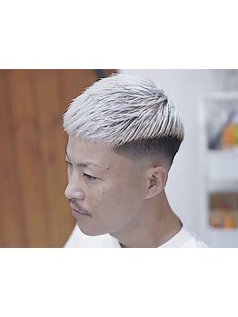 《メンズカラーに圧倒的人気》技術力×デザイン力でON/OFF楽しめるスタイルに。