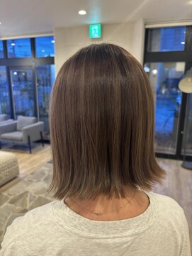 エミュ 伏見 国際センター(emu) 外ハネボブ/ハイライトカラー/透明感カラー