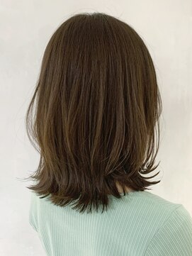 ガーデンヨコハマエスト(GARDEN YOKOHAMA est) こなれミディ レイヤー イメチェン 前髪 オリーブ