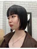 顔周りレイヤー×切りっぱなしボブ