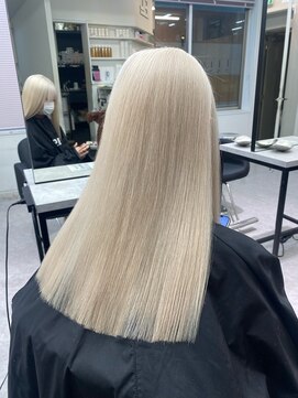 ペレ 渋谷(PELE) ホワイトグレージュ/デジタルパーマ/チェリーブラウン/渋谷