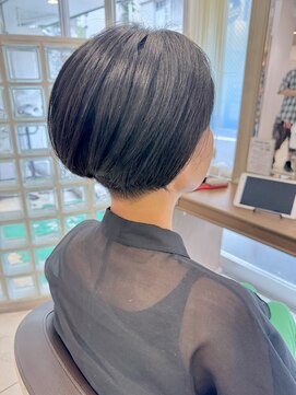 アッシュ 下北沢店(Ash) 黒髪でもカッコかわいい刈り上げショート