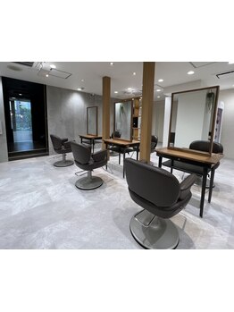 《上質空間で優雅なひと時を過ごせるサロン》大人女性向けの上質なメニューを豊富にご用意【たまプラーザ】