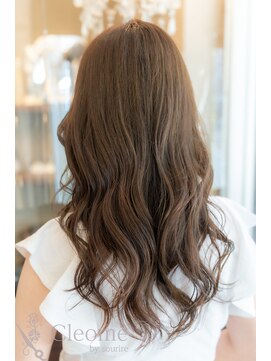 クレオメバイスーリール(Cleome by sourire) イエベ秋の方におすすめ