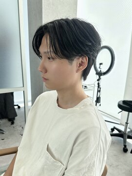 ジーナ 天神(Zina) 毛流れセンターパート(メンズカット/ダウンパーマ/ナチュラル)