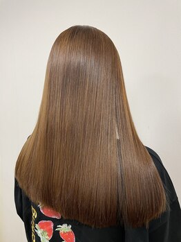 厳選された薬剤でダメージレスな柔らかい仕上がりに感動☆ナチュラル×柔らかな手触りが人気の理由◎