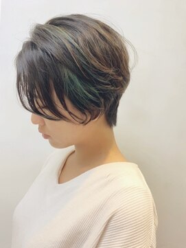 インナーカラーとメッシュとショートボブ L ミレニアム ニューヨーク 新所沢店 Millennium New York のヘアカタログ ホットペッパービューティー