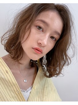 グッデイ ヘアー(GOOD DAY HAIR) エアリーミディ ショートパーマ黒髪  ホワイトアッシュ