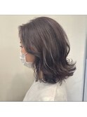 韓国系巻き ミディアム外ハネスタイル
