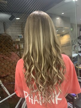 ラフ 難波店(LAFF) #切りっぱなしボブ#エアリーロング#美髪のススメ#ピンクブラウン