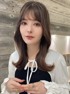 アイヴィ 表参道(IVY) ベージュカラーくびれミディアム【肥田亜沙美】