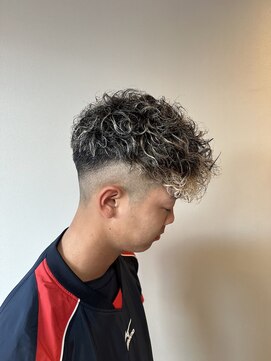 トラッド(TRAD) スペインカール×ホワイトメッシュ