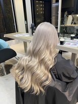 リア 布施店(Lia)&nbsp;ホワイトブロンド/ホワイトカラー