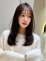 ロンド アンブル 四条烏丸(Lond ambre) 計算された段差でワンカールロングの魅力を味わう