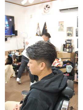 タツミサンジュウサン(TATUMI33) 外国人風カット