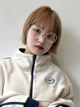 アンバー 池袋(amber) ハイトーン外ハネぱつっとボブ