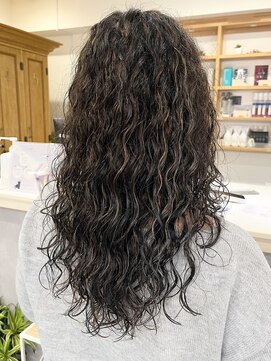 チャンプ 小阪店(Champ) 【Champ小阪】スパイラルパーマでモード系女子♪ウェーブミディ