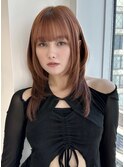 ミディアムのトレンドハッシュカット