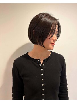 エレノア 新宿新南口(Eleanor) 大人女子に人気！パツっとフラットボブ♪