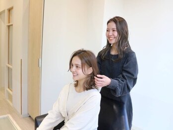アンティーカ バイ エレノア(Antica by eleanor)の写真/【個室シャンプー×1対1担当】親身な専属美容師が貴女の髪質・好みを理解し、なりたいイメージを再現♪