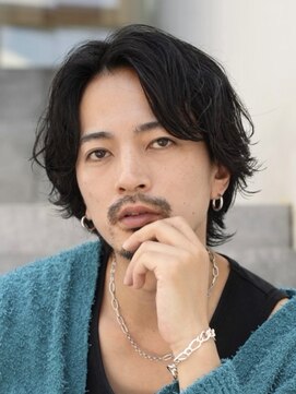 オルト(Altn) 大人の波巻きスパイラルパーマミディアムロングメンズカットヘア