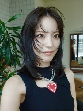 スタニング 渋谷(STUNNING.) ウルフよりもナチュラルなハッシュカット