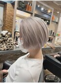 ミルクティーベージュシールエクステハイライトブリーチカラー